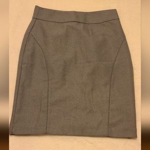 Banana Republic size 2 gray skirt
